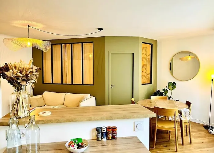 Le Chateaulin 2pers Parking * נאנט